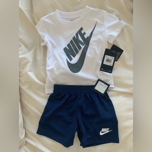 NWT Nike 2 piece shirt and shorts set 24M